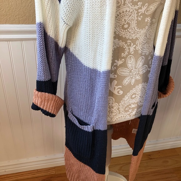 Color Block Long Cardigan Sweater FREE NECKLACE - Picture 4 of 7